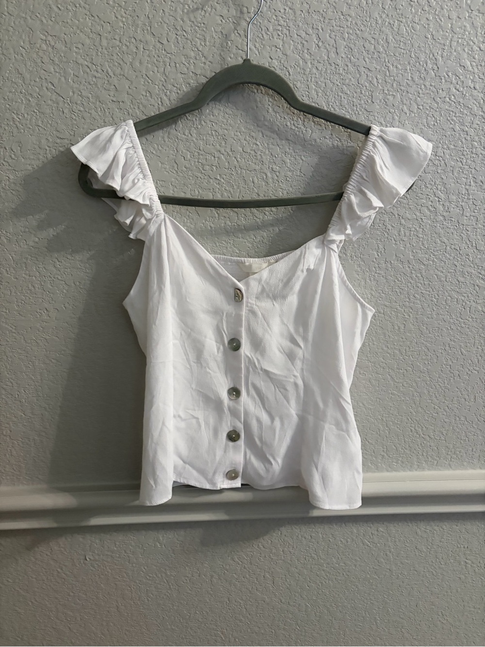 H&M White Ruffle Sleeve Button-Front Tank - Picture 2 of 7